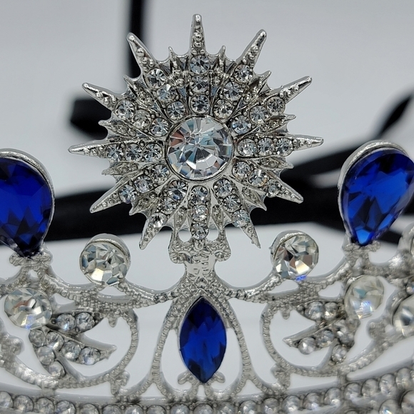 Crowned By Juliet | Sapphire And Silver Bridal Tiara - Picture 3 of 3